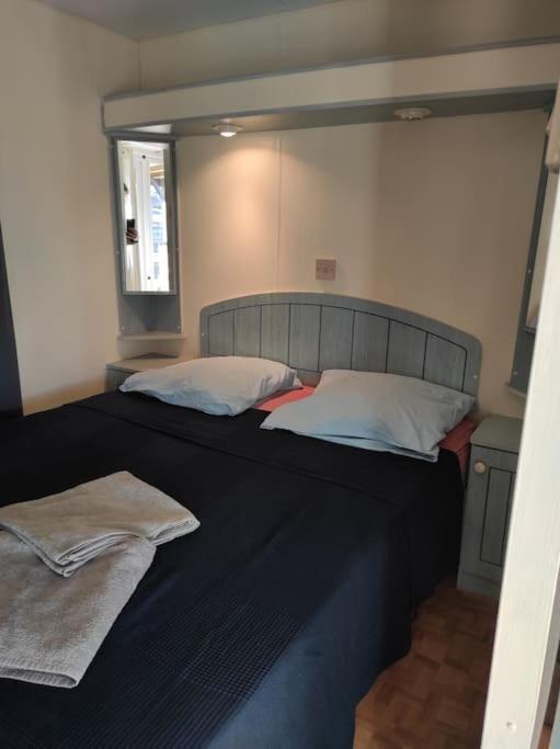 Mobil-Home Dans Un Beau Cadre A 15 Km Des Plages. لونيه المظهر الخارجي الصورة